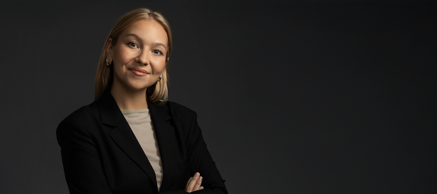 Manifeston uusi harjoittelija Roosa Tanner esittäytyy